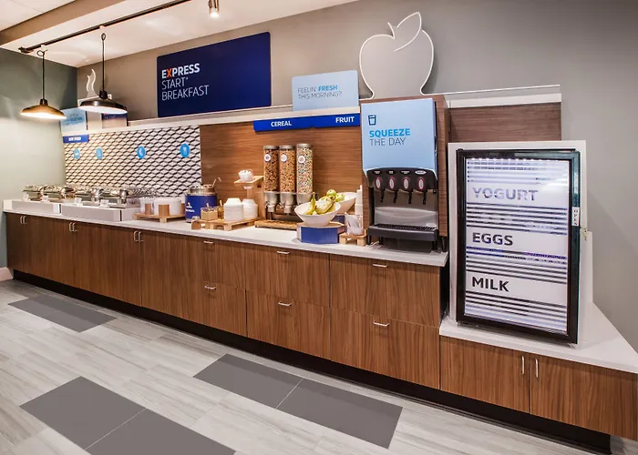 Holiday Inn Express & Suites Vermillion By Ihg